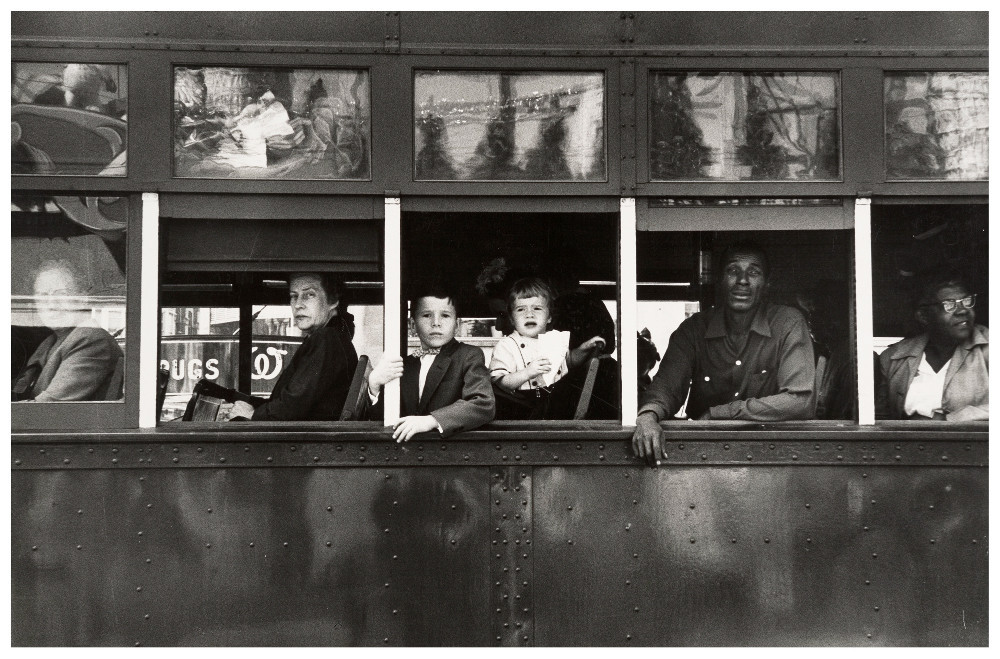 Muere Robert Frank, el fotógrafo suizo que cambió la mirada de Estados Unidos de los cincuenta