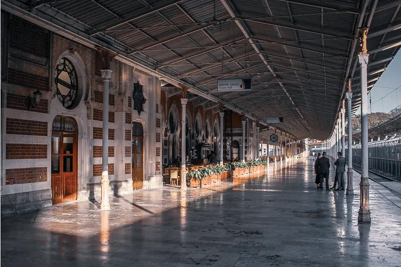 Un paseo por la mítica estación final del Orient Express en Estambul (Sirkeci)